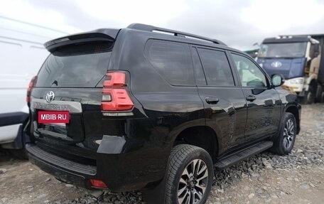 Toyota Land Cruiser Prado 150 рестайлинг 2, 2022 год, 7 681 520 рублей, 3 фотография