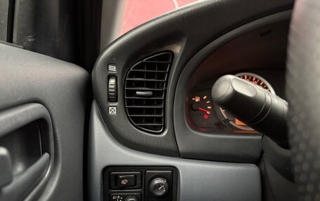 Nissan Almera, 2004 год, 230 000 рублей, 12 фотография