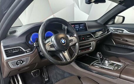 BMW 7 серия, 2018 год, 2 998 000 рублей, 8 фотография