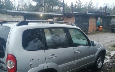 Chevrolet Niva I рестайлинг, 2011 год, 320 000 рублей, 1 фотография