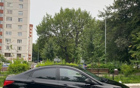 Hyundai Solaris II рестайлинг, 2015 год, 925 000 рублей, 1 фотография