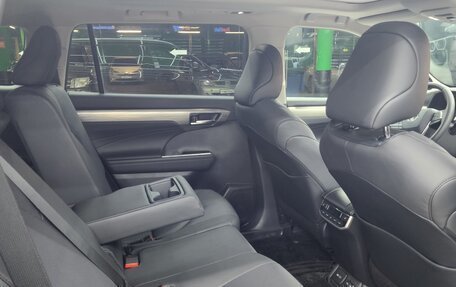 Toyota Highlander, 2025 год, 6 500 000 рублей, 10 фотография