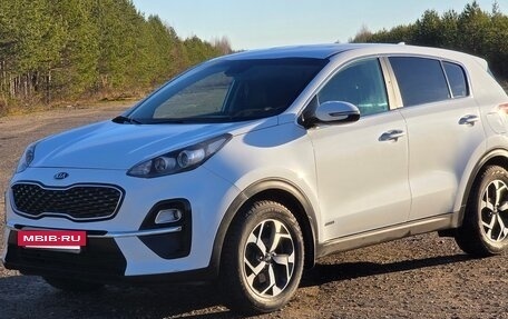 KIA Sportage IV рестайлинг, 2018 год, 1 950 000 рублей, 2 фотография
