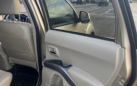 Mitsubishi Outlander III рестайлинг 3, 2008 год, 770 000 рублей, 15 фотография