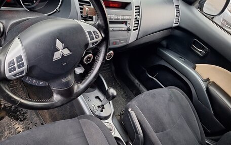 Mitsubishi Outlander III рестайлинг 3, 2007 год, 1 030 000 рублей, 6 фотография