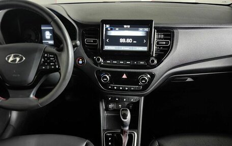 Hyundai Solaris II рестайлинг, 2021 год, 1 743 000 рублей, 11 фотография