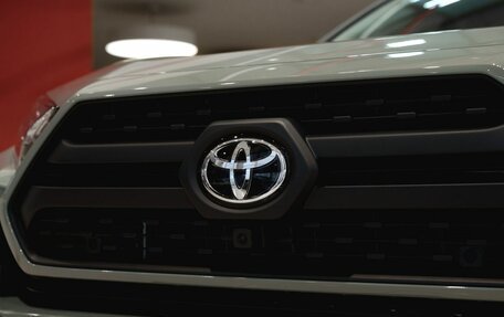 Toyota RAV4, 2025 год, 4 550 000 рублей, 7 фотография