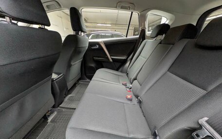 Toyota RAV4, 2015 год, 1 695 000 рублей, 11 фотография