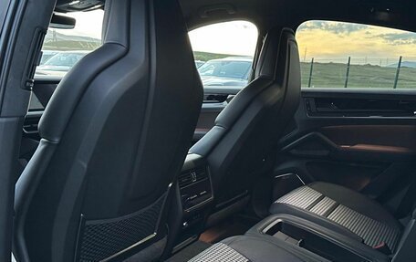 Porsche Cayenne III, 2025 год, 19 490 000 рублей, 11 фотография