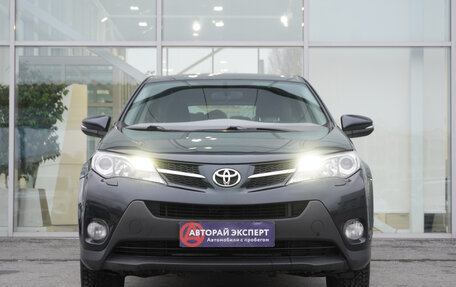 Toyota RAV4, 2015 год, 1 749 000 рублей, 2 фотография