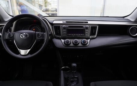 Toyota RAV4, 2015 год, 1 749 000 рублей, 12 фотография