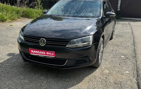 Volkswagen Jetta VI, 2013 год, 740 000 рублей, 1 фотография