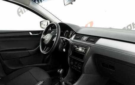 Skoda Rapid I, 2018 год, 1 035 000 рублей, 12 фотография