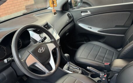 Hyundai Solaris II рестайлинг, 2011 год, 1 170 000 рублей, 4 фотография