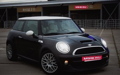 MINI Hatch, 2011 год, 1 050 000 рублей, 2 фотография