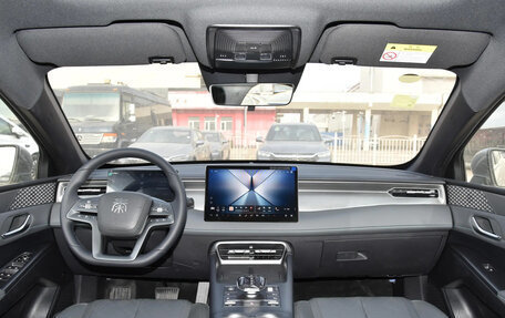 BYD Qin, 2025 год, 2 450 000 рублей, 14 фотография