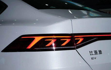 BYD Qin, 2025 год, 2 450 000 рублей, 12 фотография