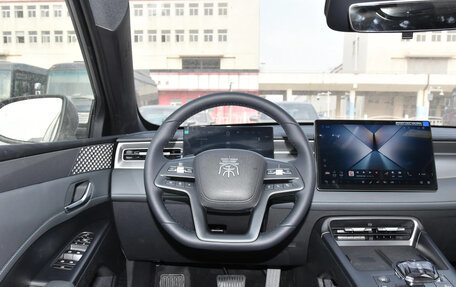 BYD Qin, 2025 год, 2 450 000 рублей, 13 фотография