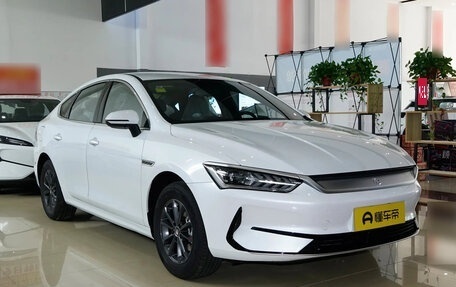BYD Qin, 2025 год, 2 450 000 рублей, 3 фотография
