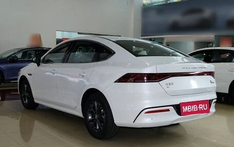 BYD Qin, 2025 год, 2 450 000 рублей, 6 фотография