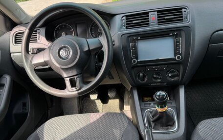 Volkswagen Jetta VI, 2013 год, 740 000 рублей, 8 фотография