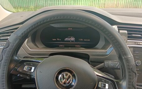 Volkswagen Tiguan II, 2018 год, 2 100 000 рублей, 6 фотография