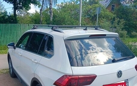 Volkswagen Tiguan II, 2018 год, 2 100 000 рублей, 3 фотография