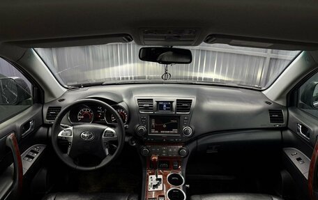 Toyota Highlander III, 2011 год, 1 899 000 рублей, 28 фотография