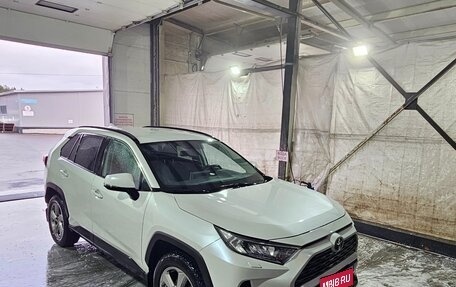 Toyota RAV4, 2019 год, 2 950 000 рублей, 10 фотография