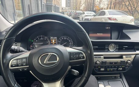 Lexus ES VII, 2016 год, 2 900 000 рублей, 10 фотография