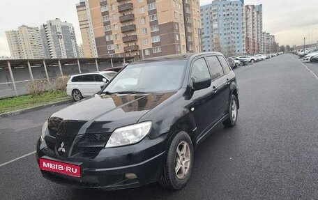 Mitsubishi Outlander III рестайлинг 3, 2004 год, 299 999 рублей, 1 фотография