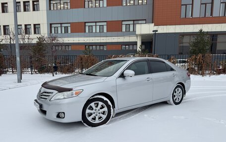 Toyota Camry, 2011 год, 1 690 000 рублей, 2 фотография