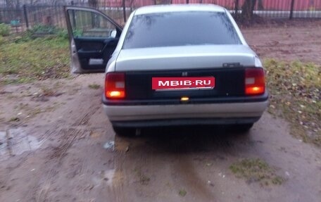 Opel Vectra A, 1991 год, 150 000 рублей, 3 фотография