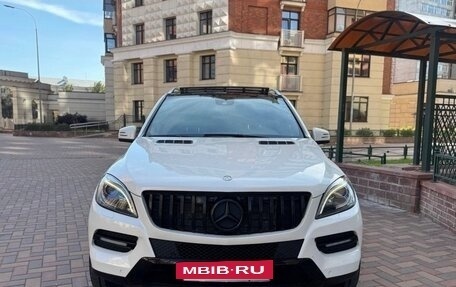 Mercedes-Benz M-Класс, 2012 год, 2 100 000 рублей, 2 фотография