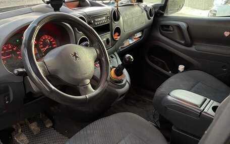 Peugeot Partner II рестайлинг 2, 2011 год, 450 000 рублей, 8 фотография