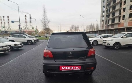 Mitsubishi Outlander III рестайлинг 3, 2004 год, 299 999 рублей, 5 фотография