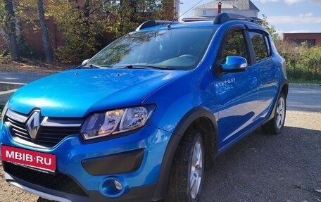 Renault Sandero II рестайлинг, 2015 год, 820 000 рублей, 2 фотография