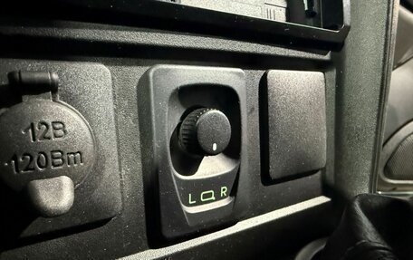 Chevrolet Niva I рестайлинг, 2018 год, 849 000 рублей, 11 фотография