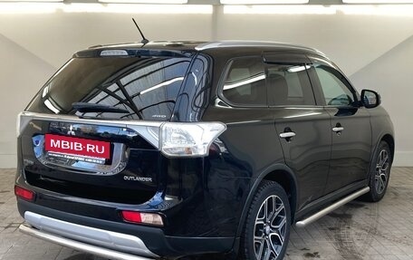 Mitsubishi Outlander III рестайлинг 3, 2014 год, 1 470 000 рублей, 4 фотография