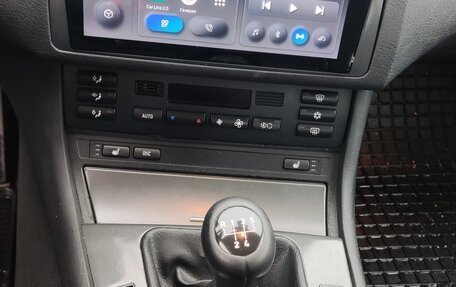 BMW 3 серия, 2002 год, 900 000 рублей, 16 фотография