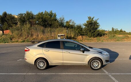 Ford Fiesta, 2015 год, 800 000 рублей, 3 фотография