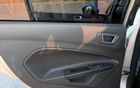 Ford Fiesta, 2015 год, 800 000 рублей, 9 фотография