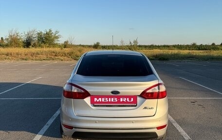 Ford Fiesta, 2015 год, 800 000 рублей, 4 фотография