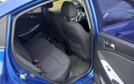 Hyundai Solaris II рестайлинг, 2013 год, 870 000 рублей, 8 фотография