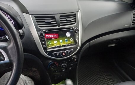 Hyundai Solaris II рестайлинг, 2013 год, 870 000 рублей, 11 фотография