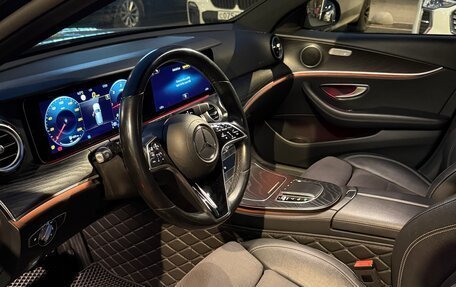 Mercedes-Benz E-Класс, 2020 год, 2 990 000 рублей, 10 фотография