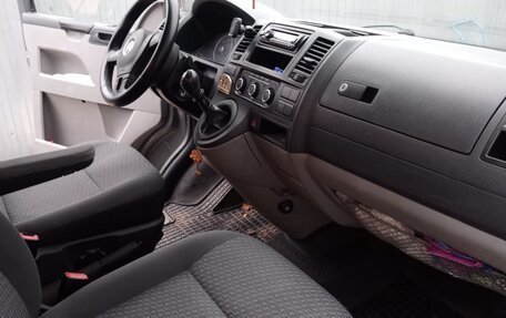 Volkswagen Caravelle T5, 2012 год, 1 800 000 рублей, 8 фотография