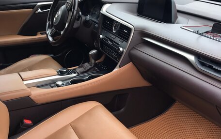 Lexus RX IV рестайлинг, 2017 год, 3 800 000 рублей, 3 фотография