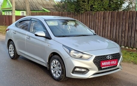 Hyundai Solaris II рестайлинг, 2019 год, 1 350 000 рублей, 1 фотография