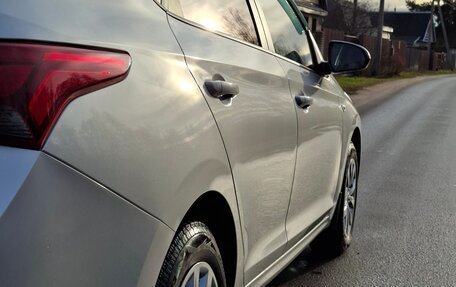 Hyundai Solaris II рестайлинг, 2019 год, 1 350 000 рублей, 3 фотография